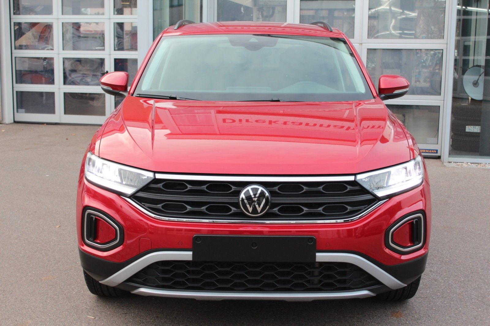 T-Roc Move/AHK/ALU 18"/App/PDC/LED/SHZ/NAV/Black