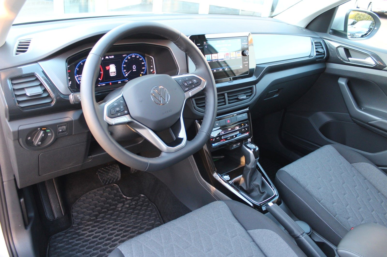 T-Cross 1.0 TSI DSG Life Kamera 17" Kessy App