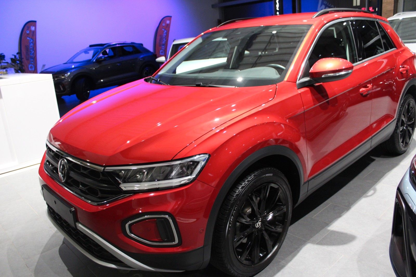 T-Roc Move/AHK/ALU 18"/App/PDC/LED/SHZ/NAV/Black
