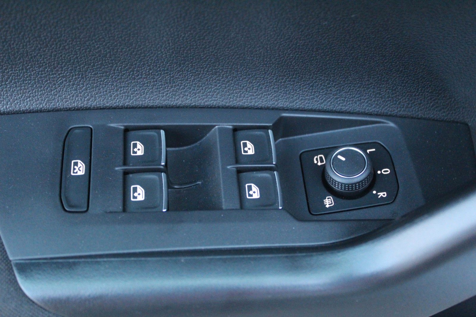 Taigo Move/Navi/Cam./AppCon./LED/SHZ/PDC/ACC/All