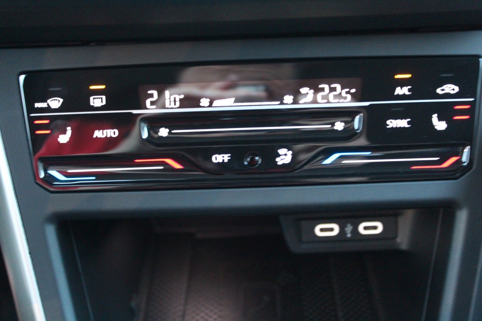 Taigo Move/Navi/Cam./AppCon./LED/SHZ/PDC/ACC/All