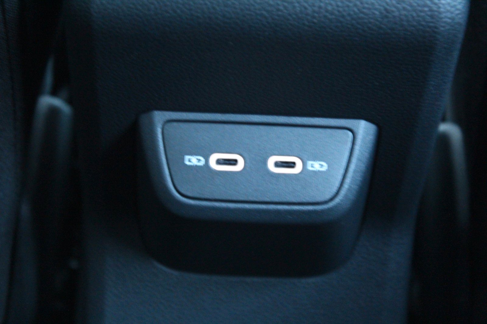Taigo Move/Navi/Cam./AppCon./LED/SHZ/PDC/ACC/All
