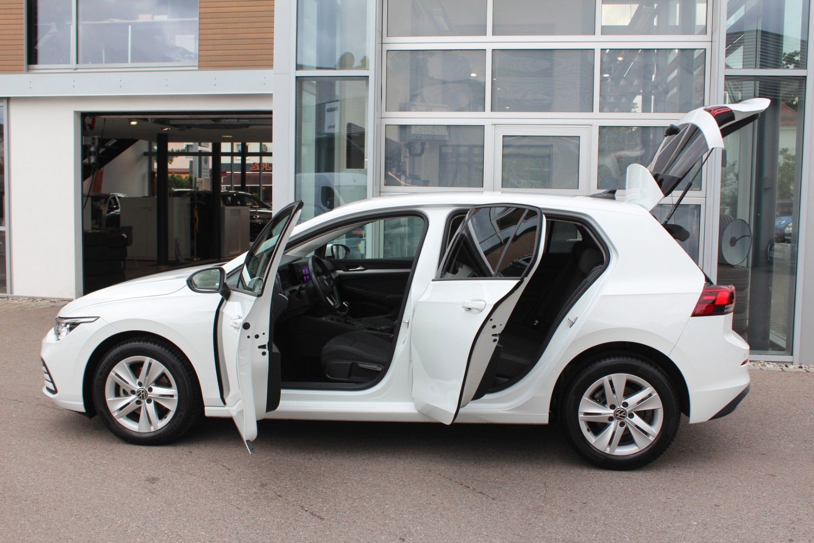 Golf VIII Life/Navi/App/LED/PDC/SHZ/Vollgarantie