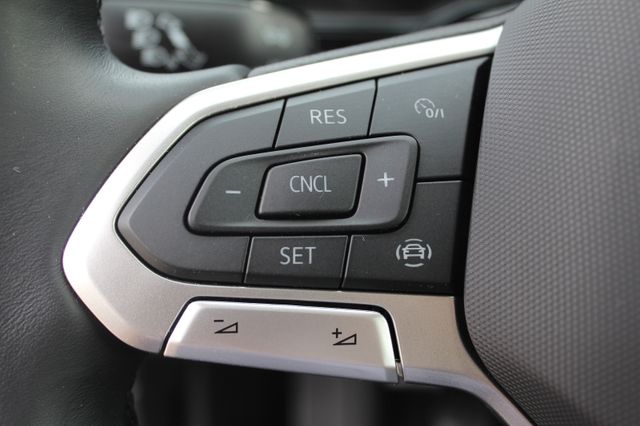 Polo VI Life/SHZ/LED/PDC/ Navi über App/connect