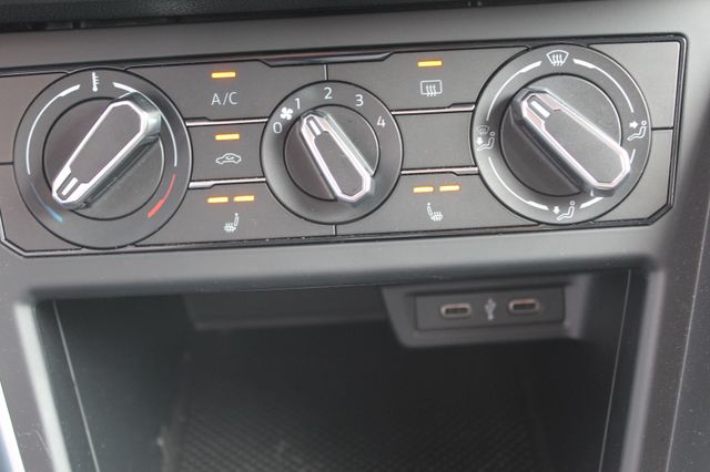 Polo VI Life/SHZ/LED/PDC/ Navi über App/connect
